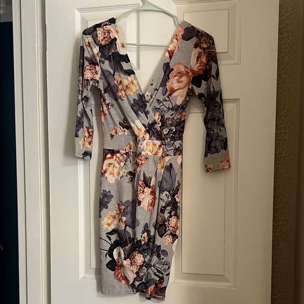 Fashion Nova Floral V-Neck Dress